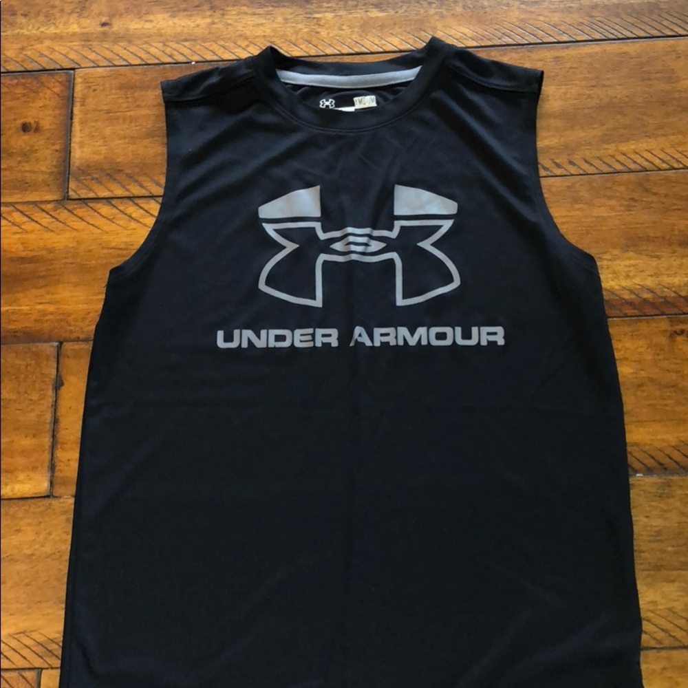 Boys Under Armour sleeveless tee